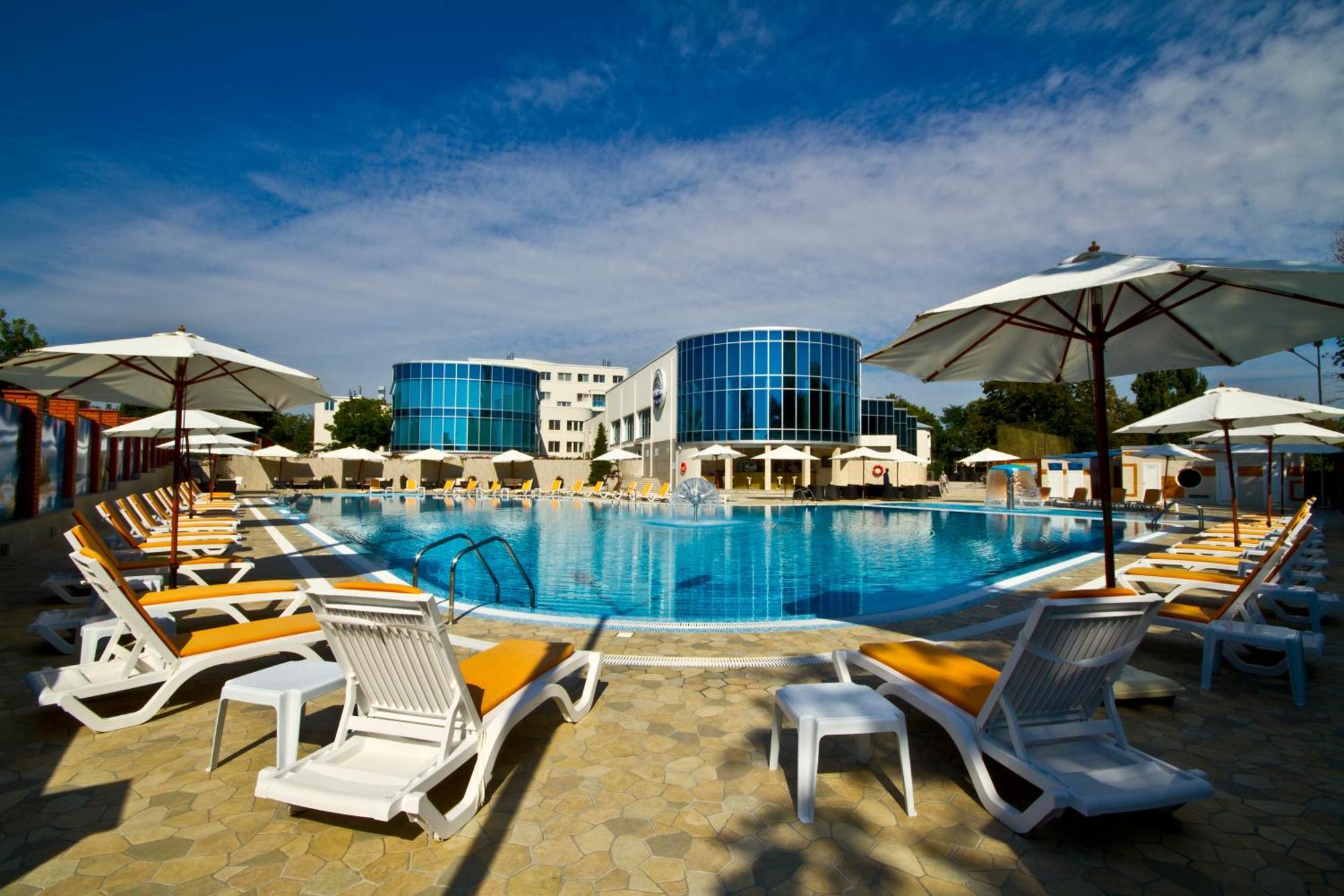 Grand-Marine Hotel & Spa Burlach'ya Balka Exteriör bild